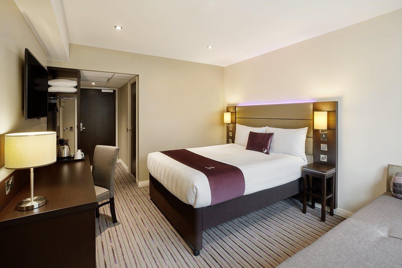 Premier Inn London Bromley Bagian luar foto