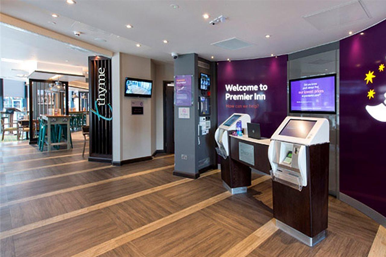 Premier Inn London Bromley Bagian luar foto